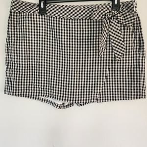 Vineyard Vines Gingham Seersucker Skort Women's Size 14 Black White Casual